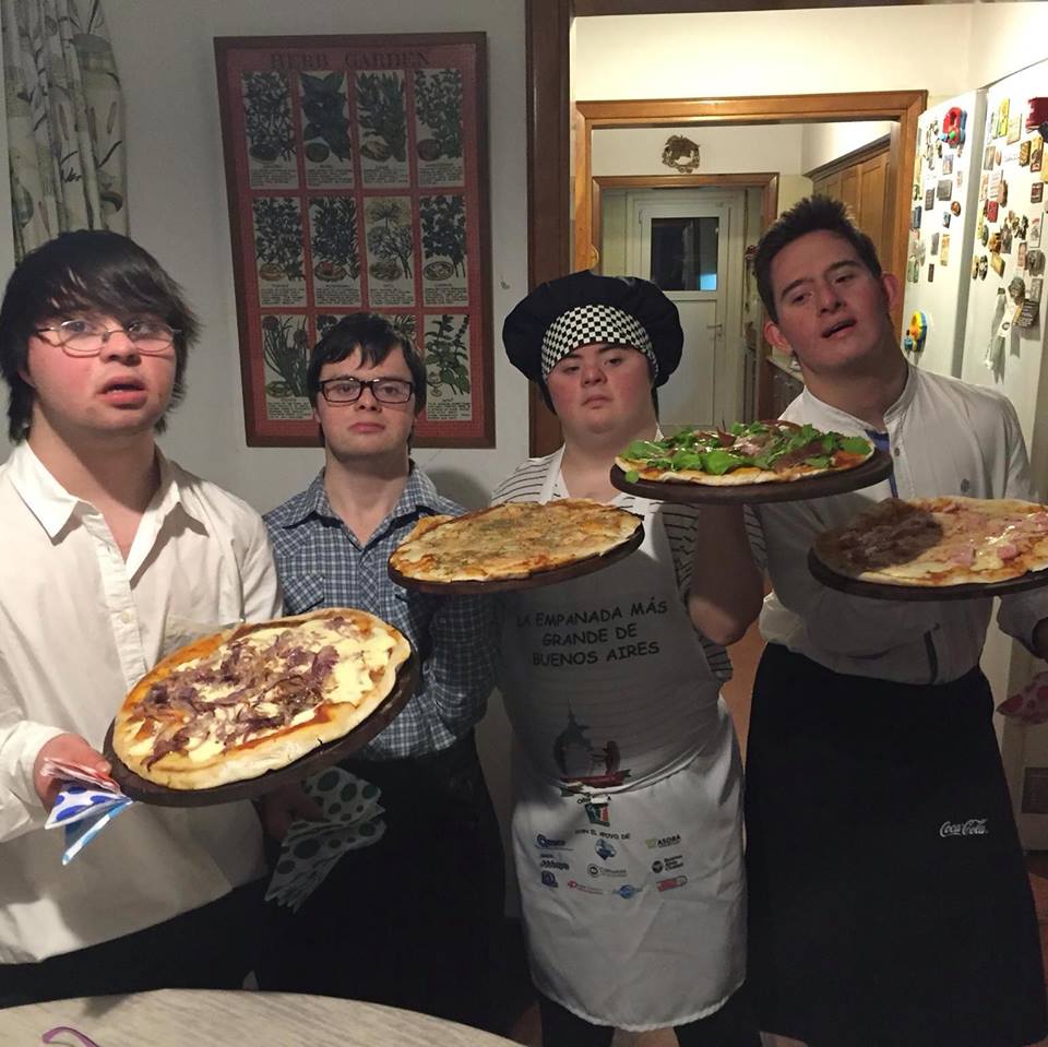 amigos-sindrome-down-abrem-pizzaria